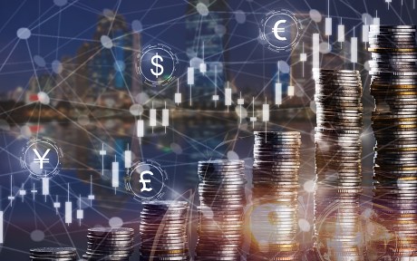 photo: rows of coins for finance and banking concept with Forex graph, Coins stack for business concept