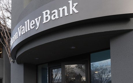decorative photo: image of the outside of a silicon valley bank building.